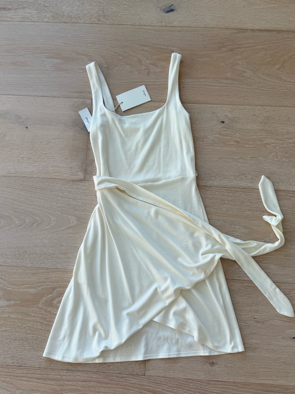 Wilfred Aritzia new Saturn mini dress in light Burch size xs